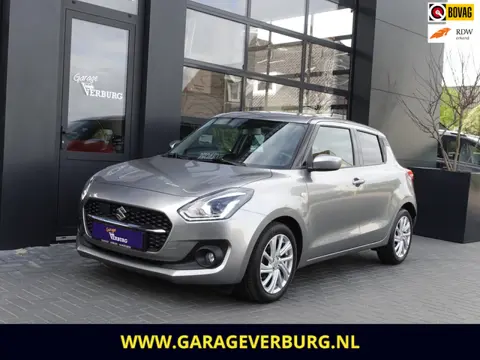 Suzuki SWIFT 1.2 Comfort Smart Hybrid (Navi/Carplay,Camera,PDC,AdaptiveCruise,Stoelverwarming)
