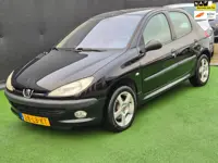 Peugeot 206 1.6-16V Gentry Premium