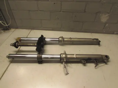 VOORPOTEN COMPLEET Suzuki RF 900 1993 - 1996