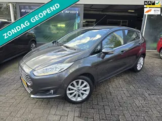 Ford Fiesta 1.0 EcoBoost Titanium | 2E EIGENAAR | 12MND GARANTIE | NW DISTR | AIRCO | NAVI |