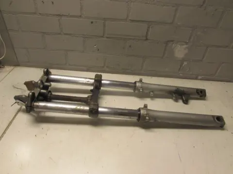 VOORPOTEN COMPLEET Suzuki VX 800 1990 - 1997