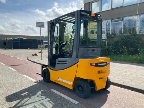 Jungheinrich EFG320 2000KG 4.40METER HEFTRUCK (bj 2019)