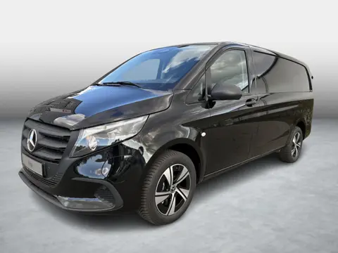Mercedes-Benz eVito eVito 112 L2 60 kWh Mercedes-Benz eVito eVito 112 L2 66 kWh