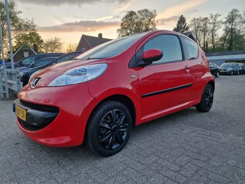 Peugeot 107 1.0-12V XS Urban Move ( APK APRIL 2027)