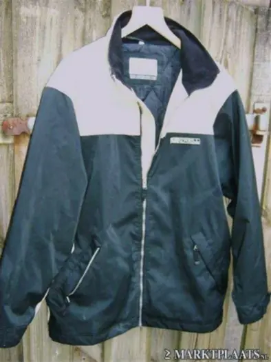 Weinig gedragen,waterafstotende jas van O,Neil mt M