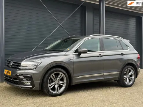 Volkswagen Tiguan 1.5 TSI ACT Highline R, Pano, Virtual, Elek. Trekhaak, Memory