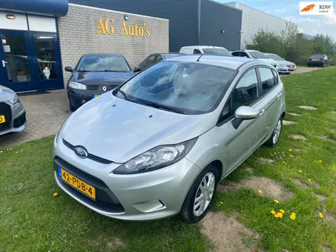 Ford Fiesta 1.25 Limited carplay en achteruitrijcamera