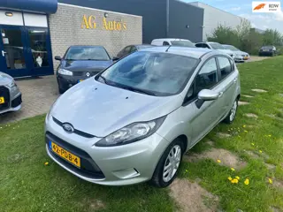 Ford Fiesta 1.25 Limited carplay en achteruitrijcamera