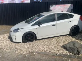 Toyota Prius 1.8 Plug-in Executive Business JDM Style