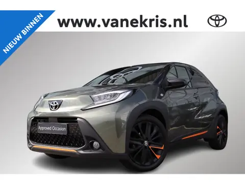 Toyota Aygo X 1.0 VVT-i S-CVT Automaat Limited, Stoelverwarming, Parkeersensoren, JBL, Keyless entry