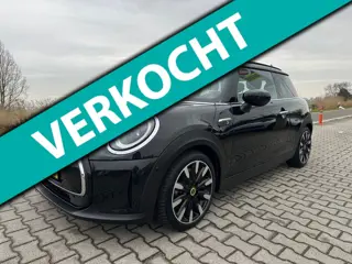 Mini Mini Electric Cooper Se Yours 33 kWh, Panorama dak, Led, Leder, Head-Up, Keyless entry, Camera