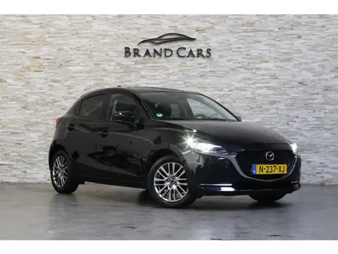 Mazda 2 1.5 Skyactiv-G Luxury | Camera | LED | NAP | Dealer onderhouden | Nwe APK |