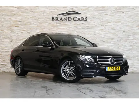 Mercedes-Benz E-klasse 200 Business Solution AMG | PANO | SFEERVERLICHTING | LED | NL AUTO | NAP |