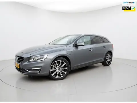Volvo V60 2.4 D5 Twin Engine R-Design
