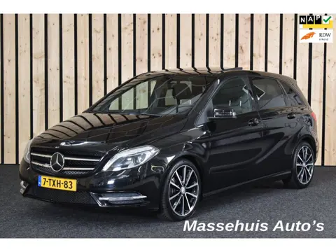 Mercedes-Benz B-klasse 180 Ambition Comfort Aut. 131dkm Panoramadak LED Camera Cruise Clima Nwe APK