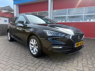 SEAT Leon Sportstourer 1.0 eTSI 111 PK | Style Business Intense | 42.692 km | Navigatie | Full LED |
