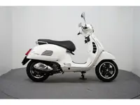 Piaggio GTS 300 HPE (bj 2022)