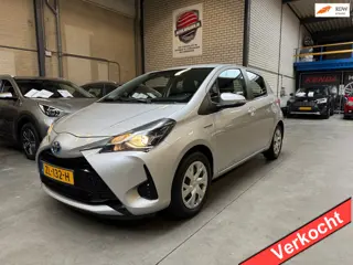 Toyota Yaris 1.5 Hybrid ACTIVE NAVIGATIE / CAMERA CRUISE ECC NL AUTO NAP!!