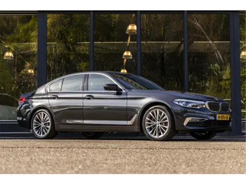 BMW 5 Serie 530e Luxury Line (bj 2020, automaat)