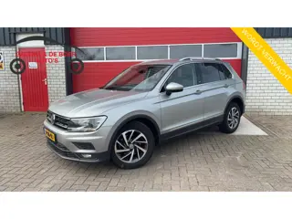 Volkswagen Tiguan 1.4 TSI ACT Comfortline AUTOMAAT / TREKHAAK / CARPLAY / STOELVERW / NAVI / CLIMA /