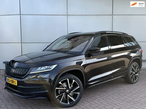 Skoda KODIAQ 2.0 TSI 4x4 Sportline Business | Pano | 20'' | Trekhaak | Trekgewicht 2200 KG |