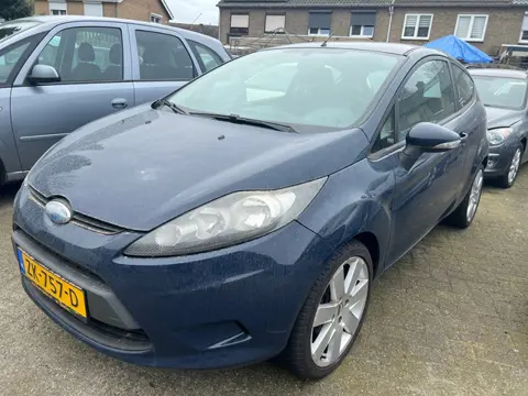 Ford Fiesta 1.25 Trend Nieuwe koppeling Nieuwe Distributie 1 JAAR APK !!