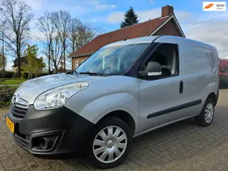 Opel Combo 1.4 Turbo 120pk Benzine met Airco, PDC, Navigatie, Zijdeur