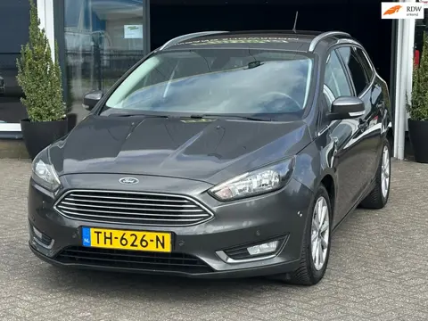 Ford Focus Wagon 1.0 Titanium - Distributie Vervangen !