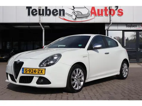 Alfa Romeo Giulietta 1.4 T Business | Automaat | Stoelverwarming | Sportinterieur