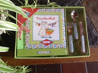 Pauline Oud - kraambezoek boek ,inclusief bestek