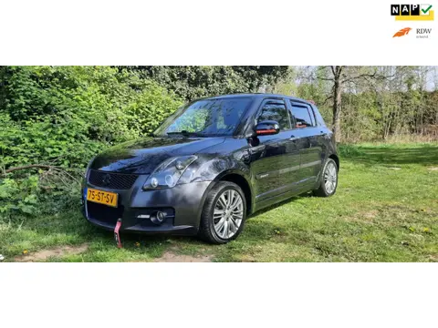Suzuki Swift 1.3 Shogun ned,geleverd jaar apk