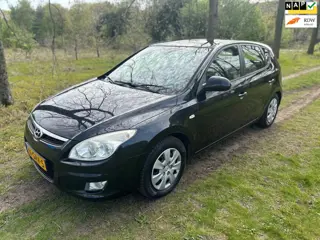 Hyundai I30 1.6i Dynamic apk t/m 30-08-2026