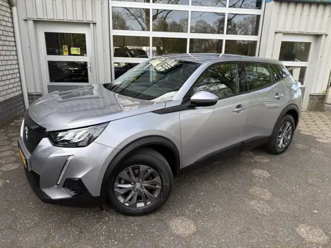 Peugeot 2008 1.2 PureTech Active (bj 2020, automaat)