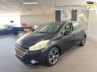 Peugeot 208 1.4 VTi Griffe Apk Nieuw,Clima,Cruise,Carplay,Parksensor,Leder bekleding,Trekhaak,Topsta