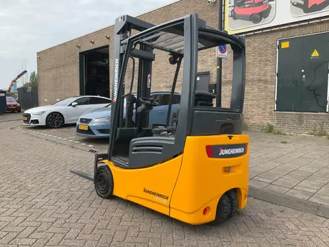 Jungheinrich EFG216K 1600KG 5.50METER (bj 2012)