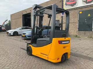 Jungheinrich EFG216K 1600KG 5.50METER (bj 2012)