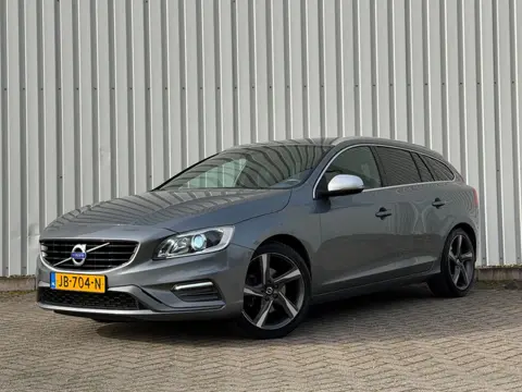 Volvo V60 1.5 T3 R-Design|Distributie-riem vervangen|Stoelverwarming|Navi|Trekhaak