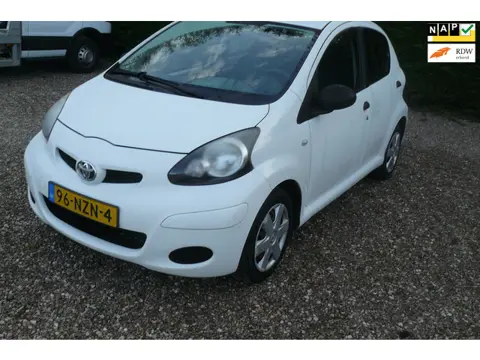 Toyota Aygo 1.0-12V Access APK 3-1-2027 113527 KM NAP BJ 3-1-2011
