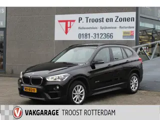 BMW X1 sDrive18i Executive Automaat | Panoramadak | Lederen bekleding | Cruise control | Climate con