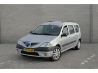 Dacia Logan MCV 1.6 Lauréate 7p | 7 plaatsen | (bj 2008)