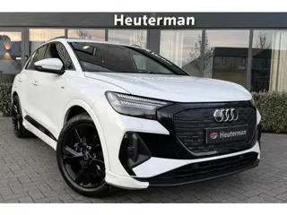 Audi Q4 e-tron 35 2 x S Line/ Panodak/ Trekhaak/ Sfeerverlichting