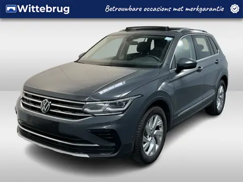 Volkswagen Tiguan 1.4 TSI eHybrid Elegance / AUTOMAAT/ 245PK/ PANO/ TREKHAAK/ PARK.SENSOR.V+A/ CAMER