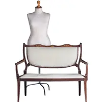 Bijzonder elegant bankje in Hepplewhite ca. 1880 incl. bekleding naar wens.