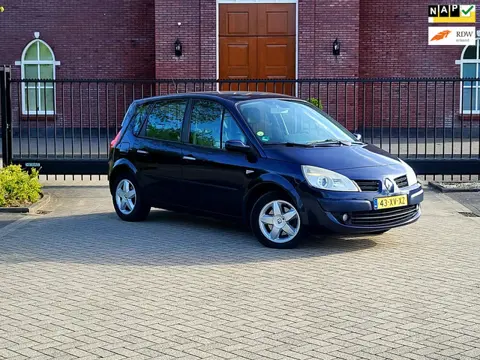 Renault Scénic 2.0-16V Business Line / Airco / Nap / Nieuwe Apk / Trekhaak / Cruise control