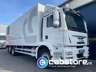 MAN TGM 26.290 6x2-4 BL Euro 6 - Bakwagen - Bouwjaar 12-2013 - Km 626.755 - Laadklep 2000 kg - Laadb