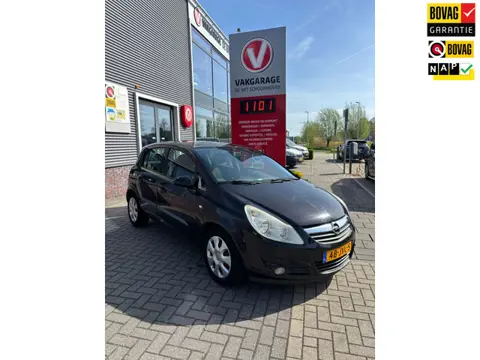 Opel Corsa 1.2-16V Edition / Automaat / Airco / Radio