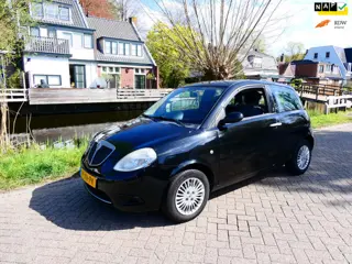 Lancia Ypsilon 1.2 Argento Airco INRUILKOOPJE ZO MEENEMEN