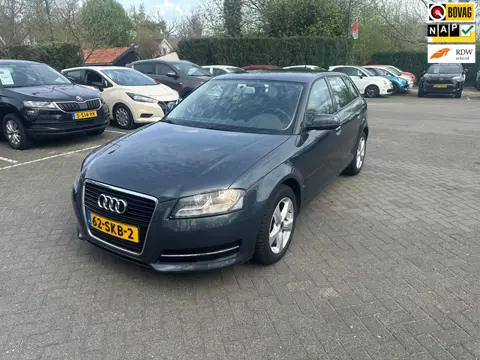Audi A3 Sportback 1.4 TFSI Attraction Pro Line ,carplay , airco , cruisecontrole