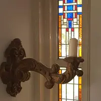 Reusachtig grote  wandkandelaren of wand-appliques ca. 1860 in verguld hout