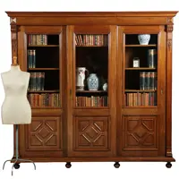 Boekenkast of Bibliotheekkast met drie schuifdeuren en verstelbare planken